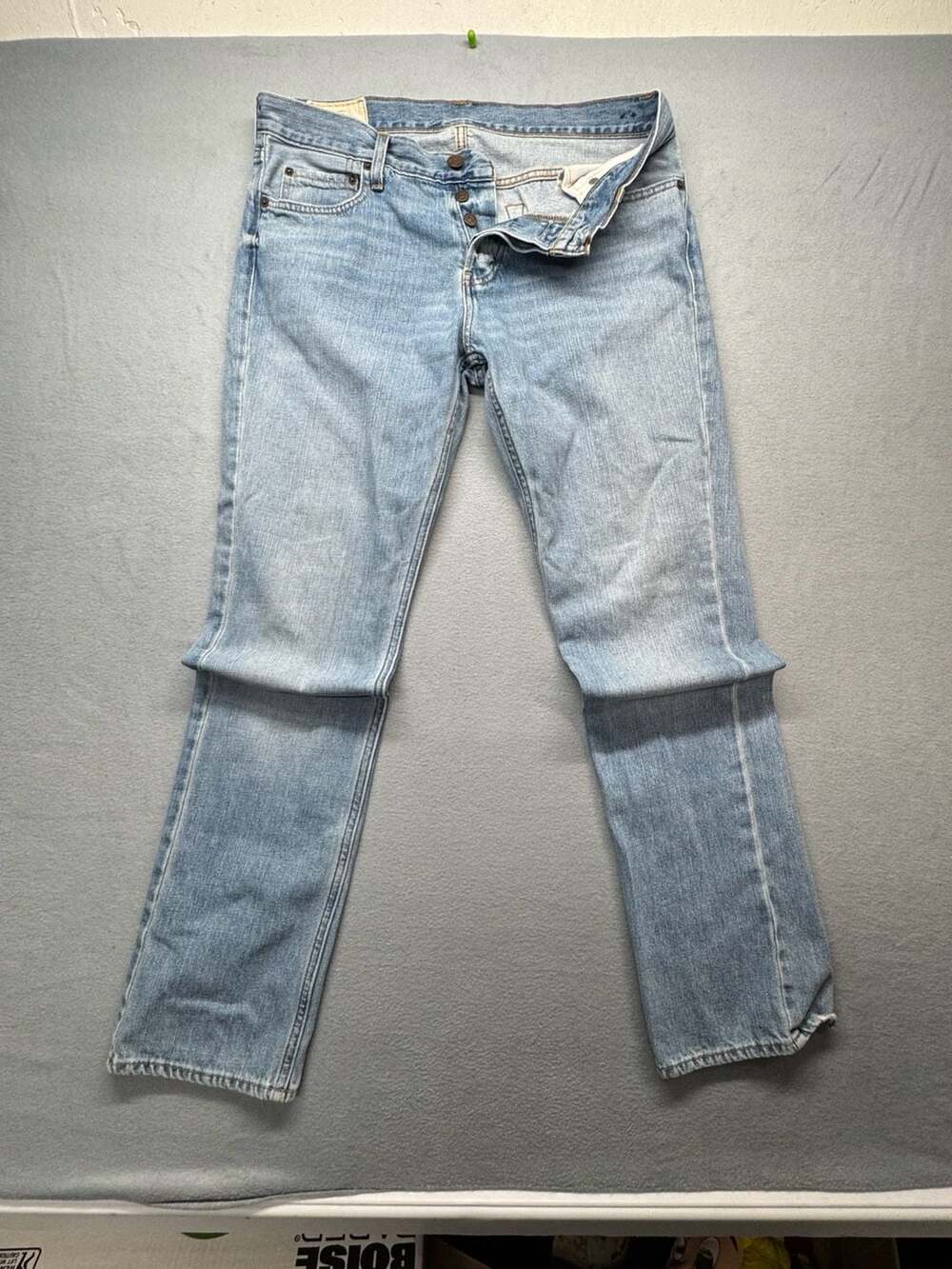 Hollister Slim Straight Jeans Size 34x32 Light Wash Denim